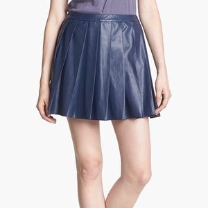 ASTR Navy Pleated Faux Leather Skirt XS